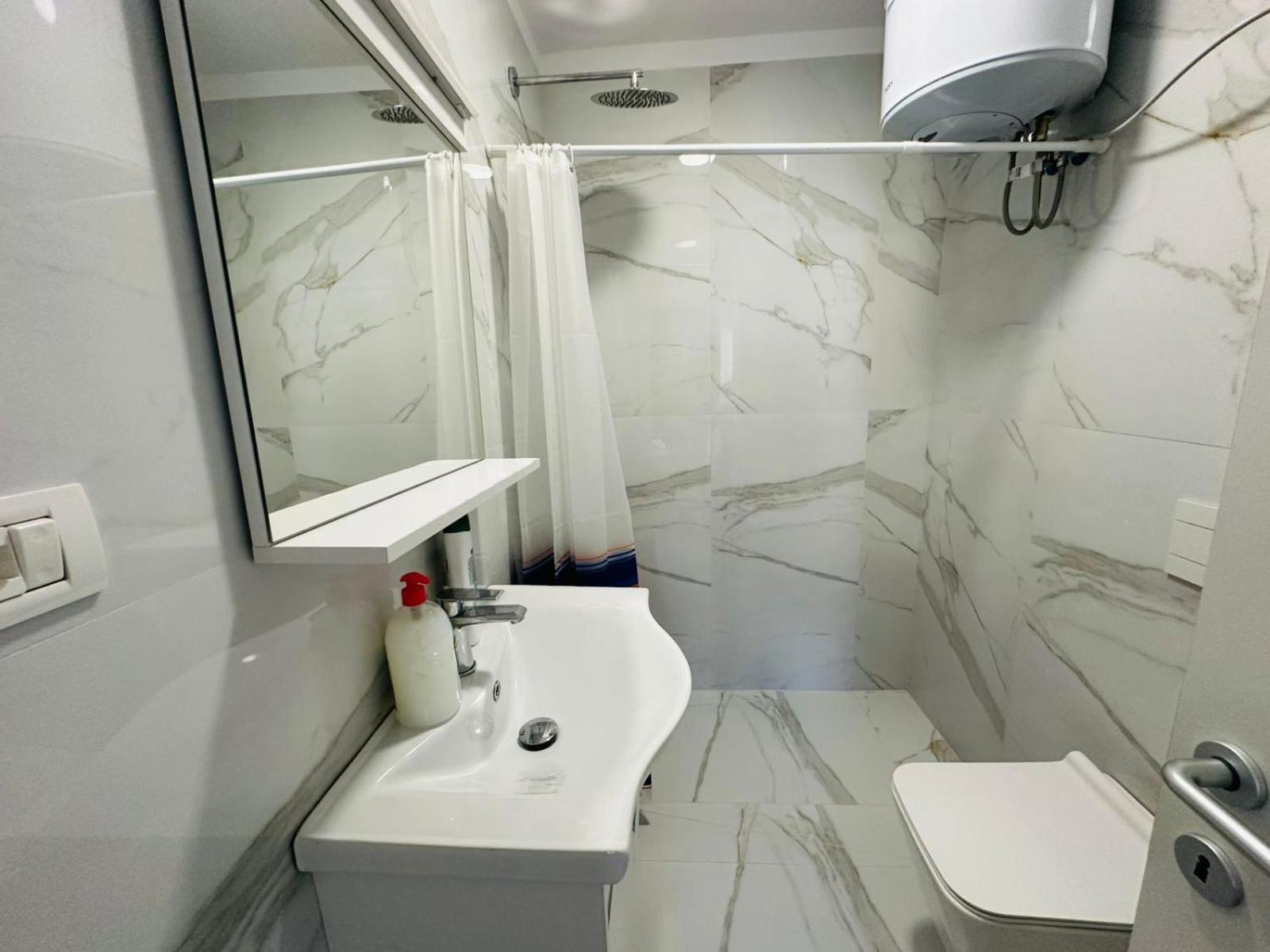 Apartament Sela Rent- And Tirana